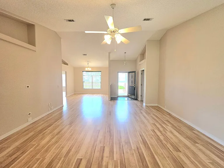 5172 Zachary Blvd — Photo 3