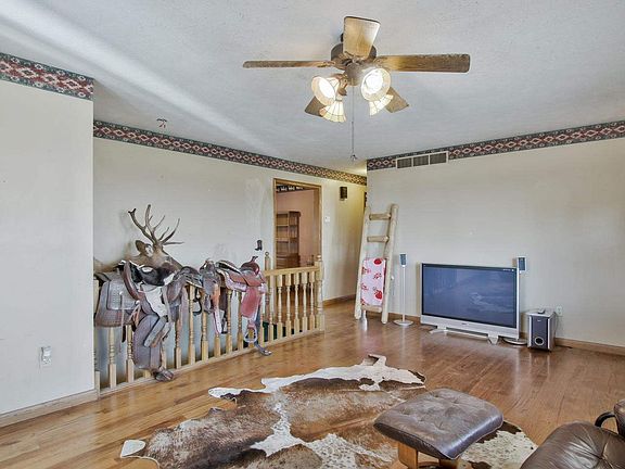 5th image of 5678 NE 50th St