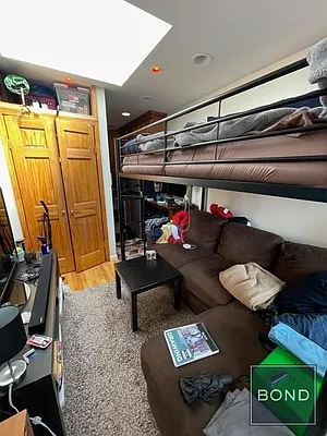 Rented by Bond New York | media 19