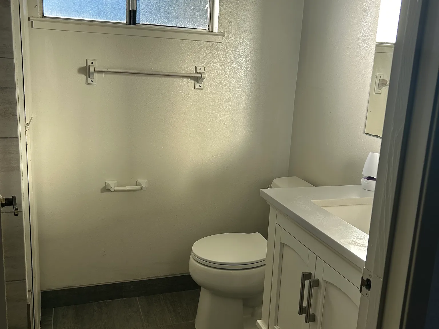 2 bed, 1050 sqft, $1,900 — Photo 1