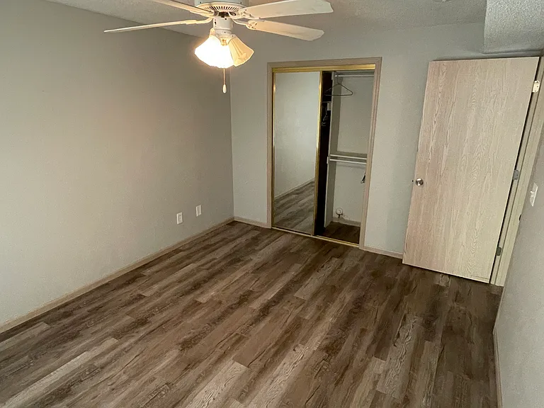 1503 Shagbark Ln #M — Photo 6
