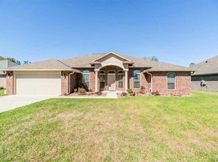 6042 Winchester Cir, Milton, FL 32570