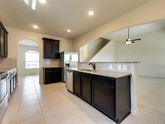 3rd image of 600 Roaring Springs Dr