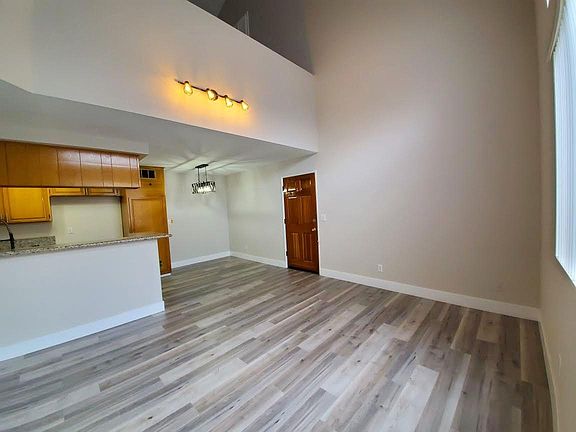 5th image of 5248 Cartwright Ave APT 8