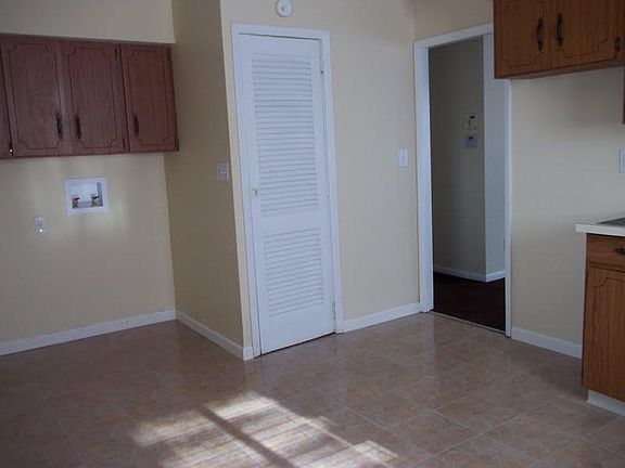3rd image of 1109 Graystone Dr