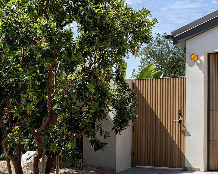 2703 Via Montecito — Photo 12