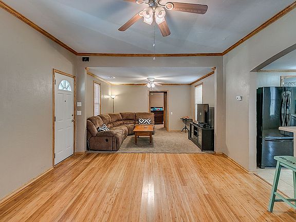 4th image of 316 Oak Ave