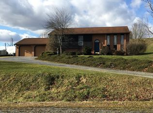 126 Pheasant Ln, Cogan Station, PA 17728