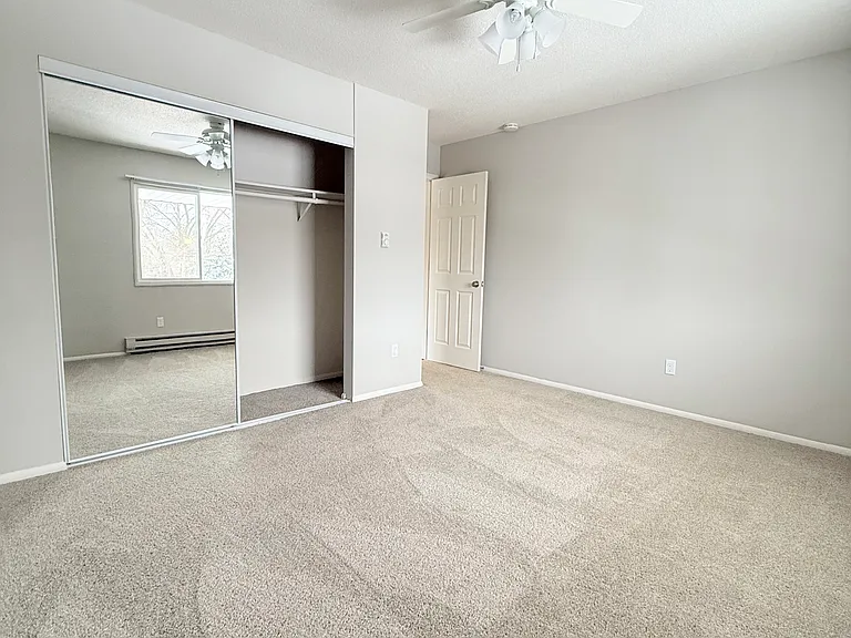 Edgerton Highlands Apartments — Photo 54