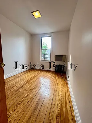 Rented by Asimina Perikleous, LREB | media 6