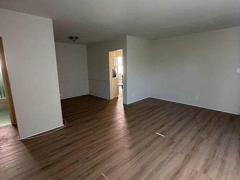 Magnolia Apartments — Photo 14