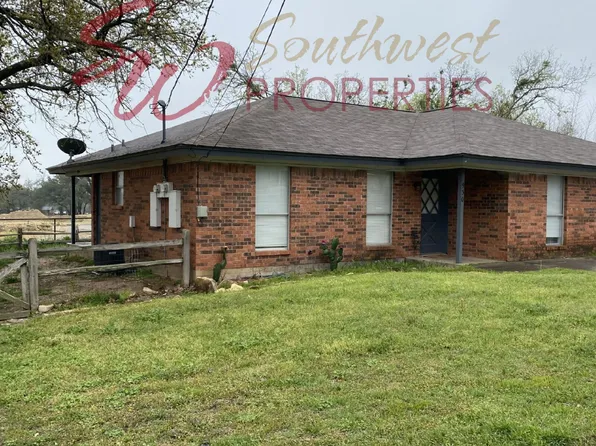 930 N Mesquite St, Hico, TX 76457