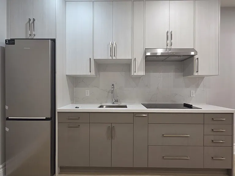 9474 Bayview Ave — Photo 1