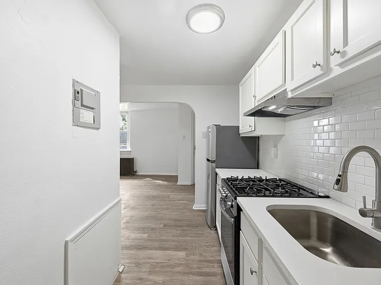 126 W 9th Ave — Photo 4