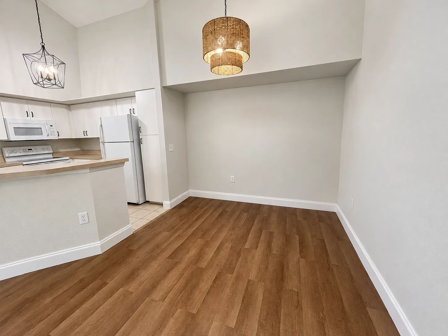4140 Central Sarasota Pkwy — Photo 2