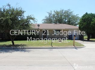 110 Wayne St, Sanger, TX 76266