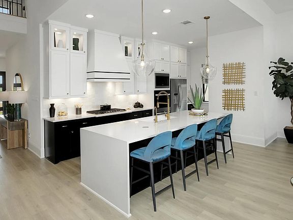 Rainier Kitchen