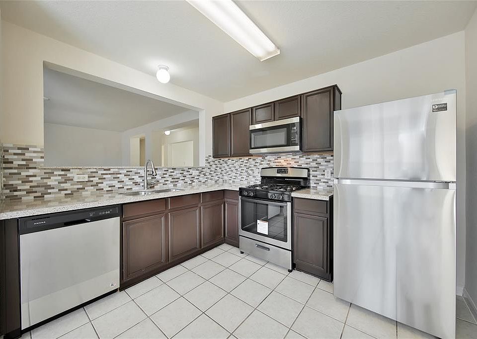 1st image of 2715 Skyview Forest Dr