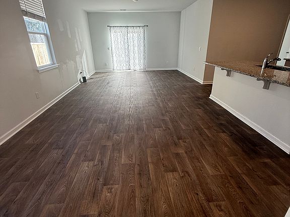 5th image of 706 Ladywood Dr