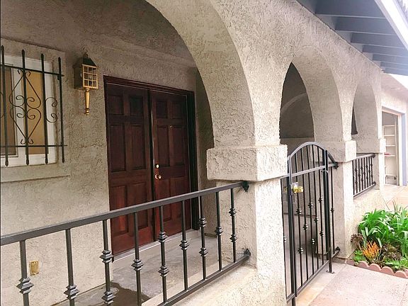 3rd image of 11915 Ramona Blvd