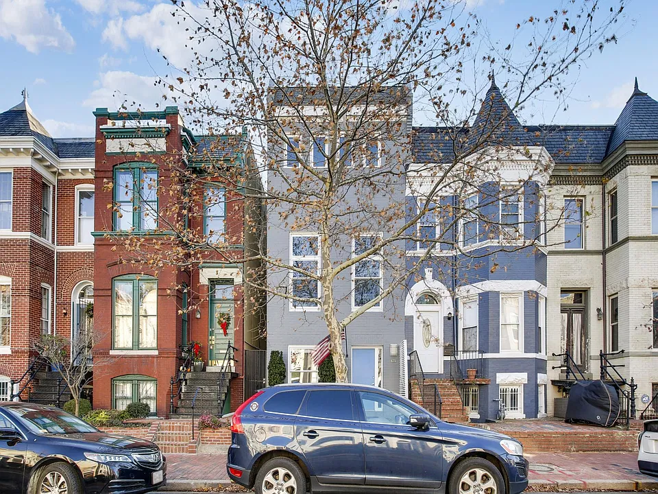 621 C St NE #2