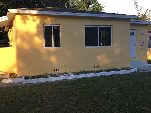 4th image of 12335 NE 12th Ct
