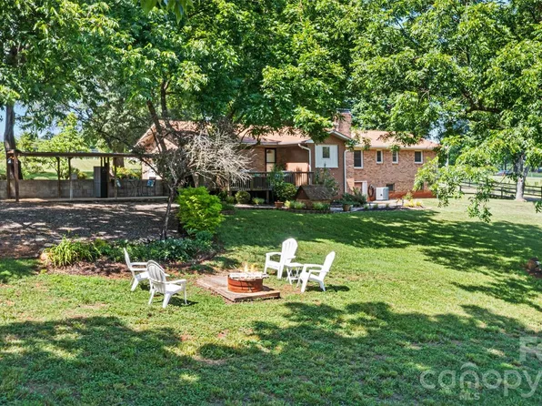 256 Johnson Dairy Rd, Mooresville, NC 28115