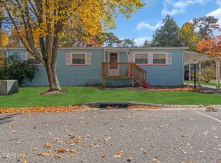 31 Raccoon Ln, Barnegat, NJ 08005