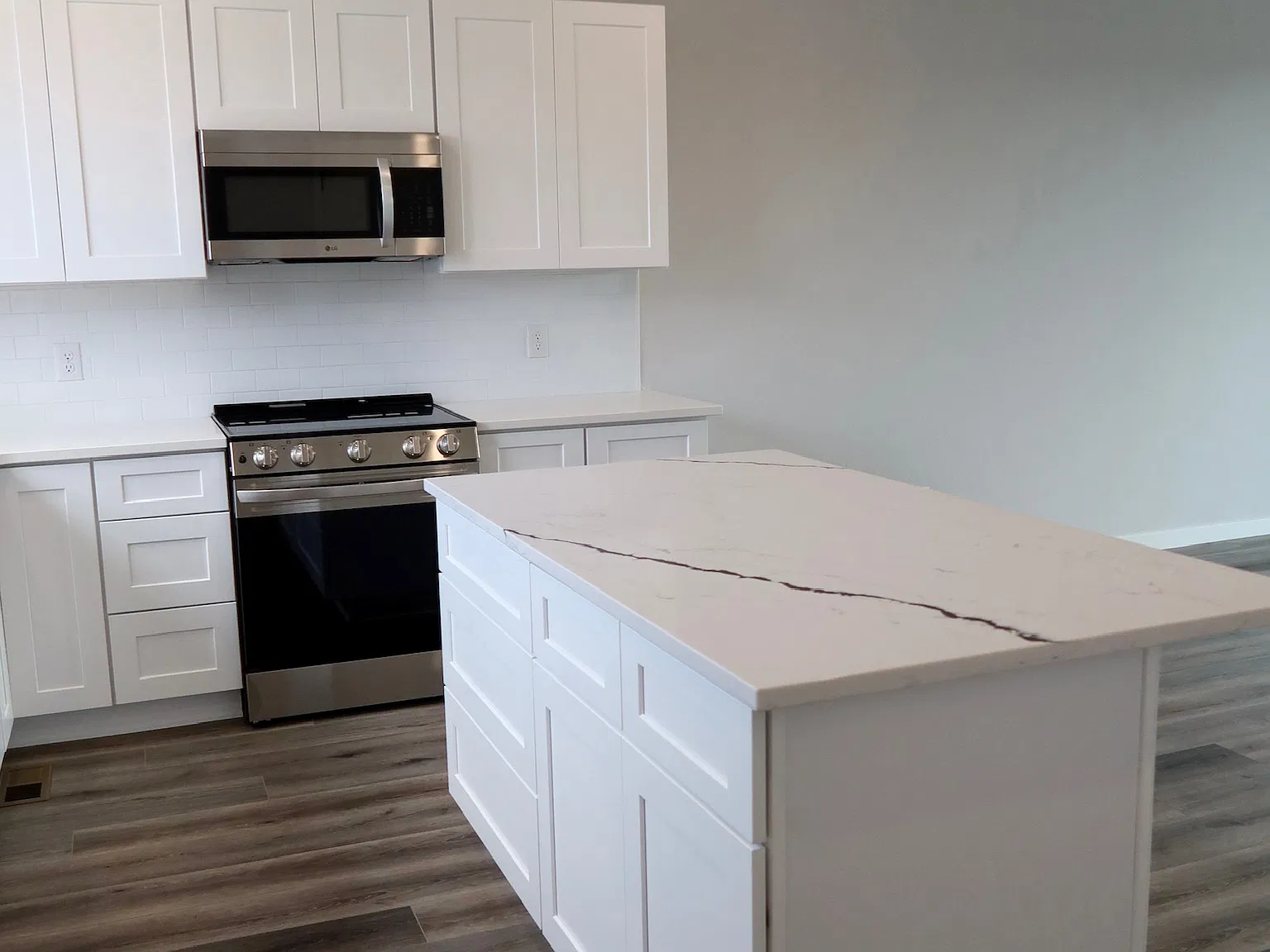 2 bed, 1067 sqft, $2,800 — Photo 3