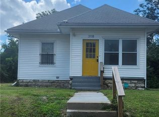 3118 Kensington Ave, Kansas City, MO 64128