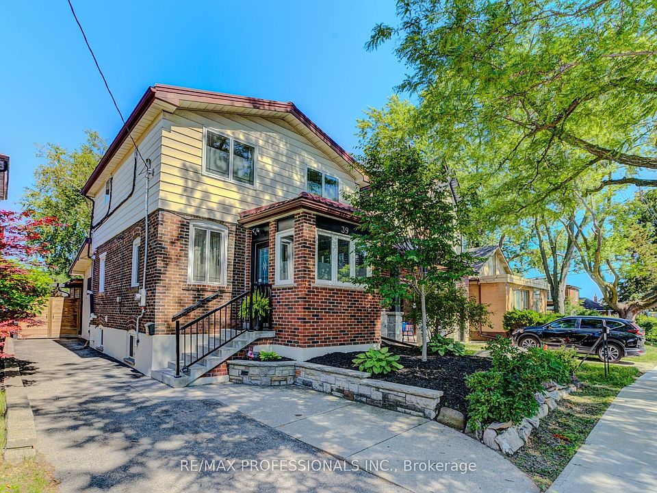 1st image of 39 Rosemeade Ave