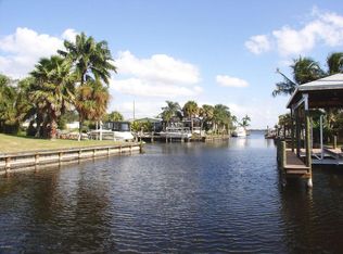 320 Riverside Ave, Merritt Island, FL 32953