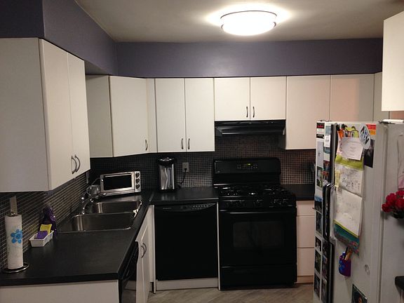 Kitchen 1 of 2