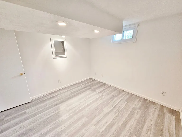 125 Grant Dr — Photo 23