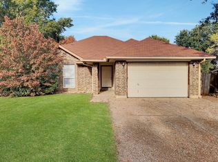 9001 Willoughby Ct, Fort Worth, TX 76134