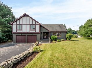 100 Red Gate Rd, Tyngsboro, MA 01879