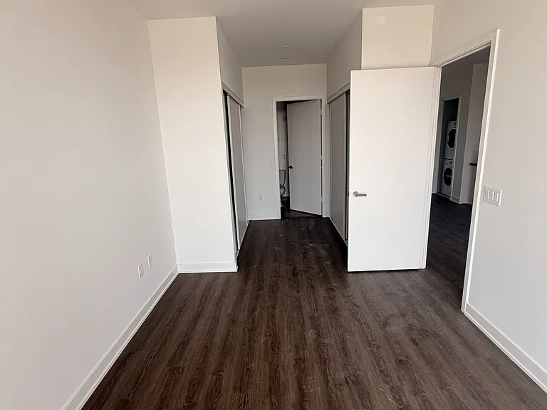 448 Burnhamthorpe Rd W #Townhouse 2 — Photo 10