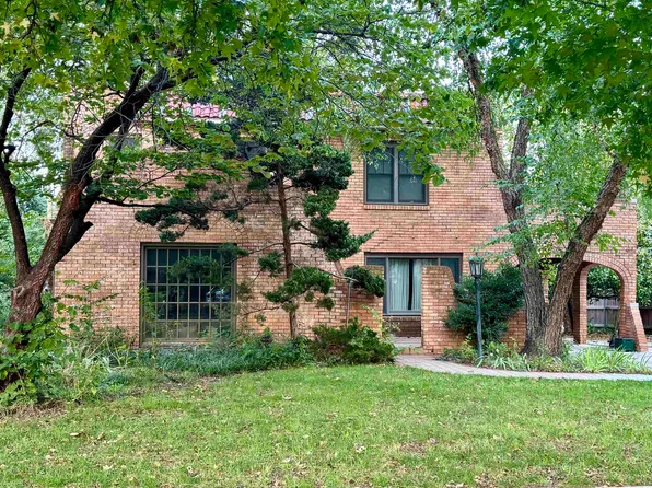 216 N Terrace Dr, Wichita, KS 67208