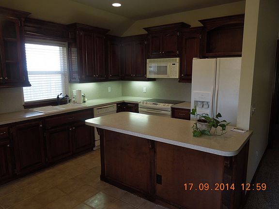 3rd image of 13 SW 103rd St