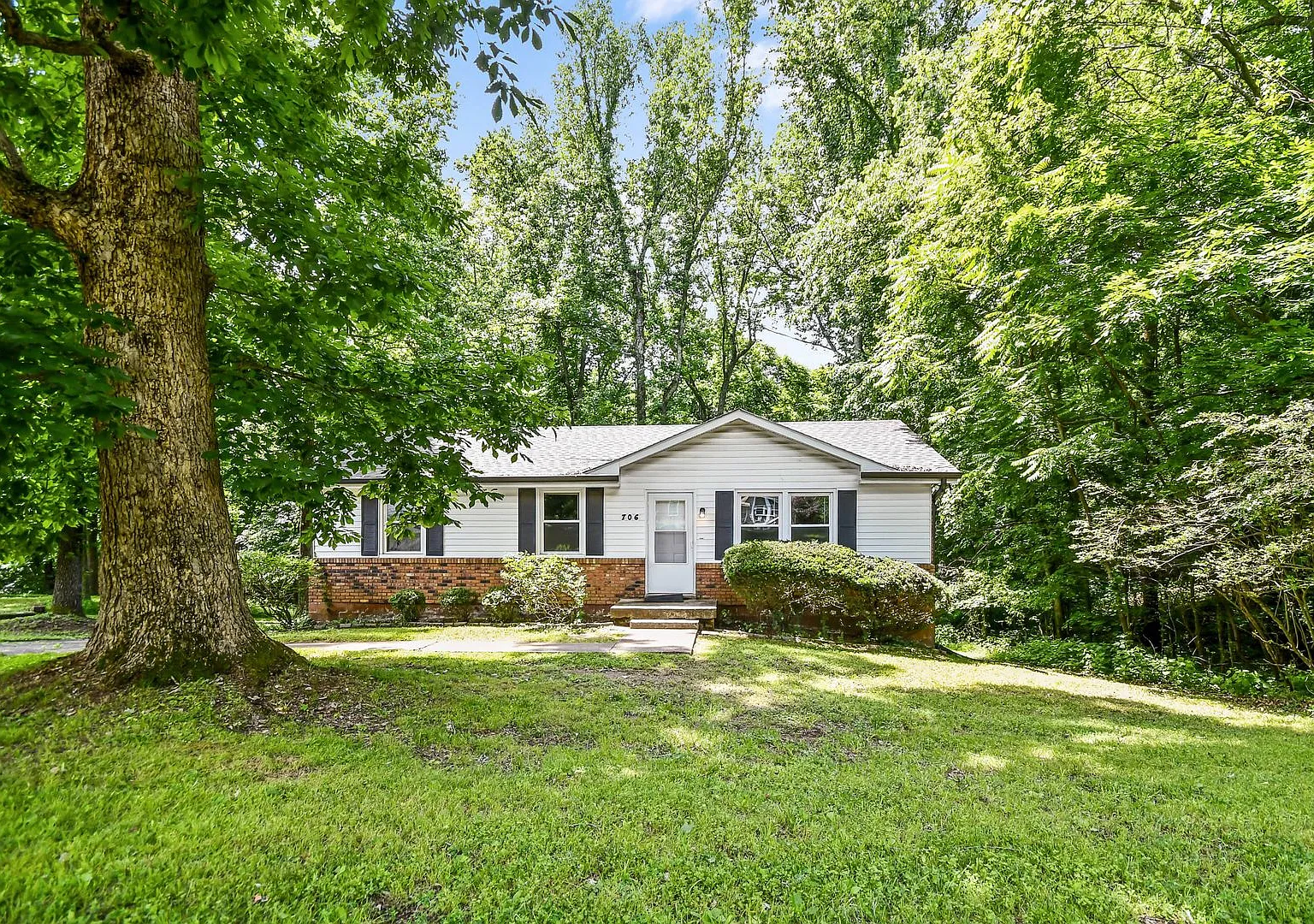 Three Bedroom with Basement! — Photo 1
