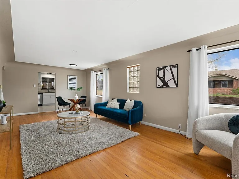 2259 Meade St — Photo 2