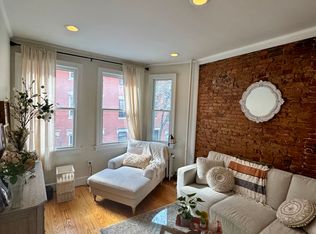 34 Grove St APT 4, Boston, MA 02114