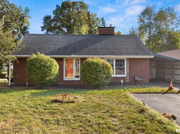 336 W Chestnut St, Canton, IL 61520