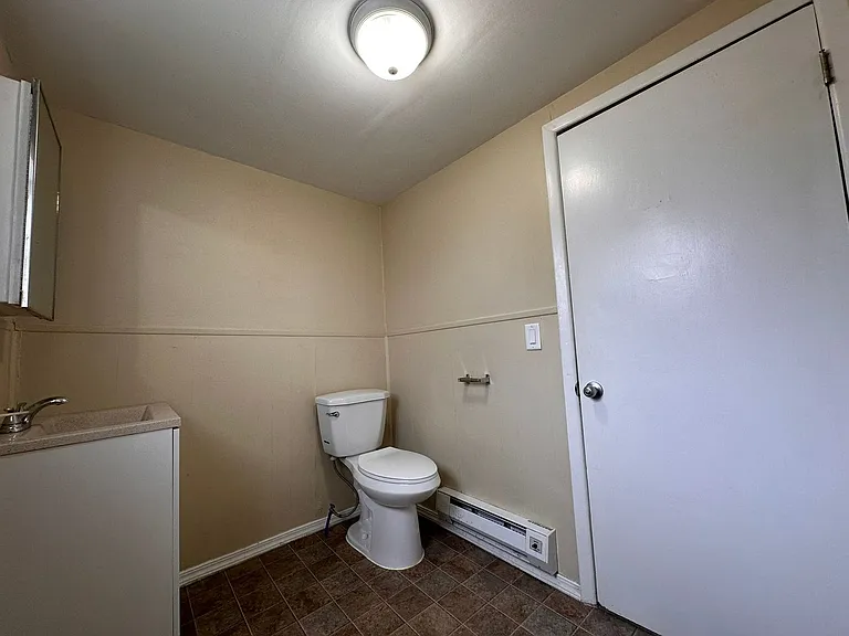 2306 J St — Photo 18