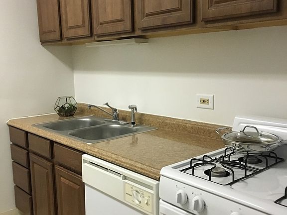2nd image of 111 Sycamore Dr APT 512