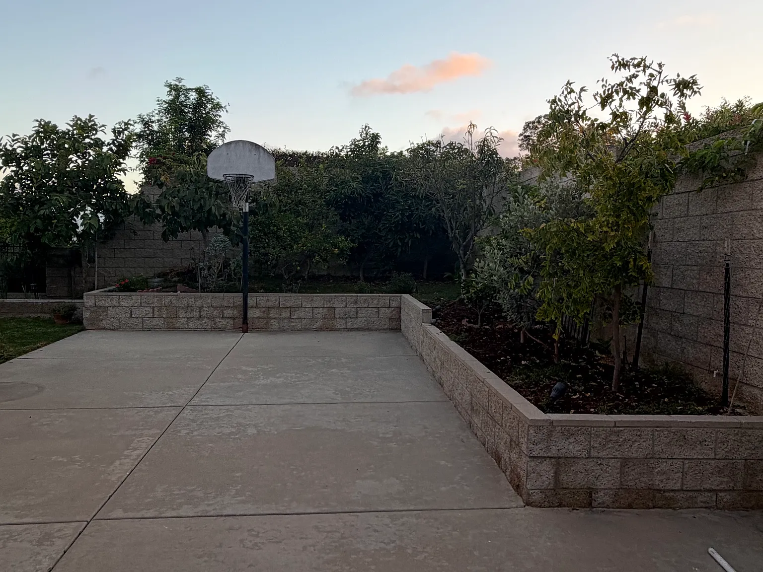 3 bed, 2143 sqft, $5,300 — Photo 4