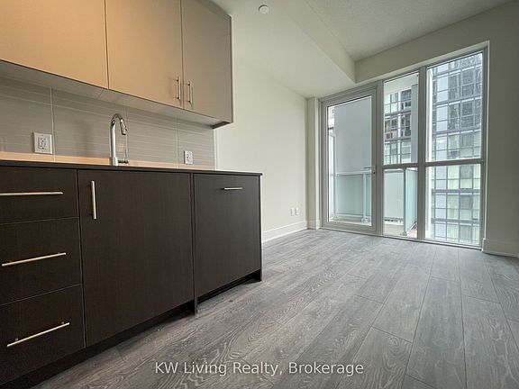 5th image of 188 Fairview Mall Dr #1202