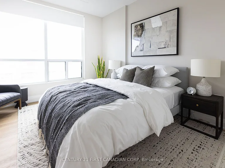 4286 King St E #1008 — Photo 7