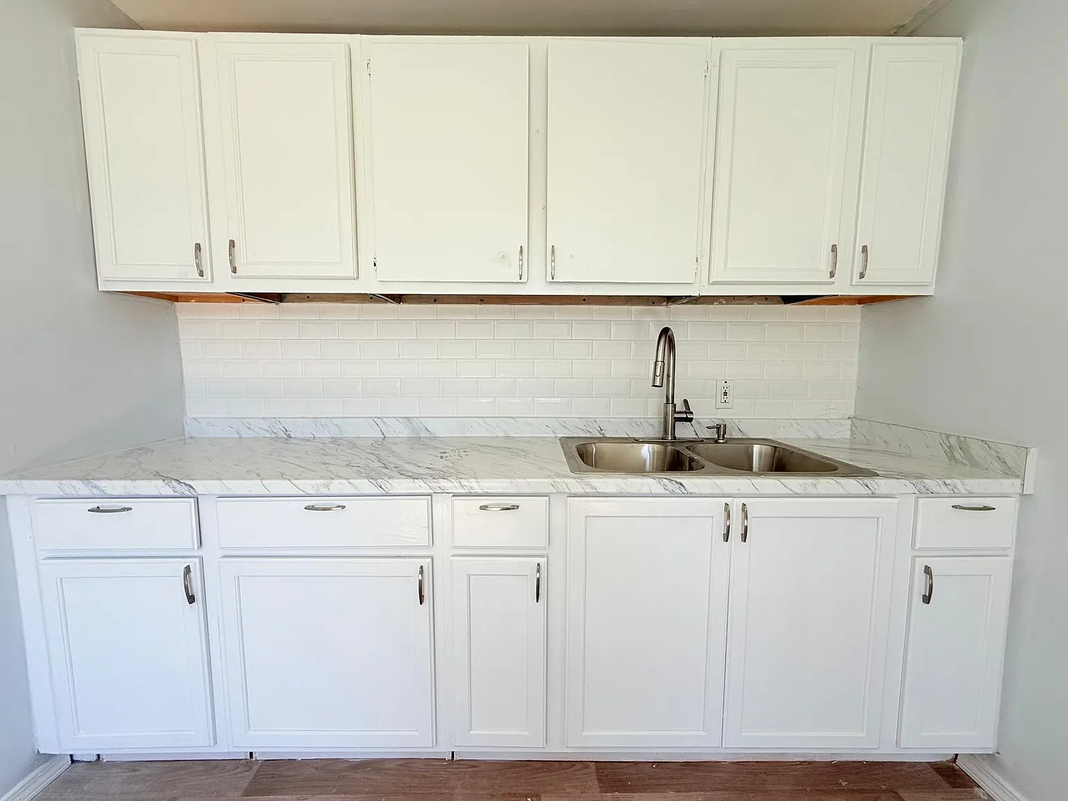 3 bed, 1126 sqft, $1,049 — Photo 4
