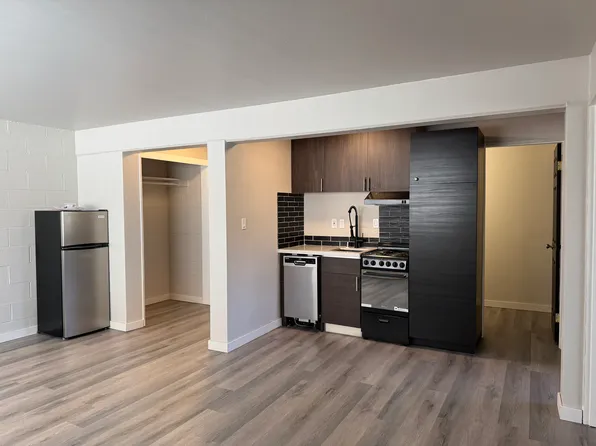 219 Queen Anne Ave N, Seattle, WA